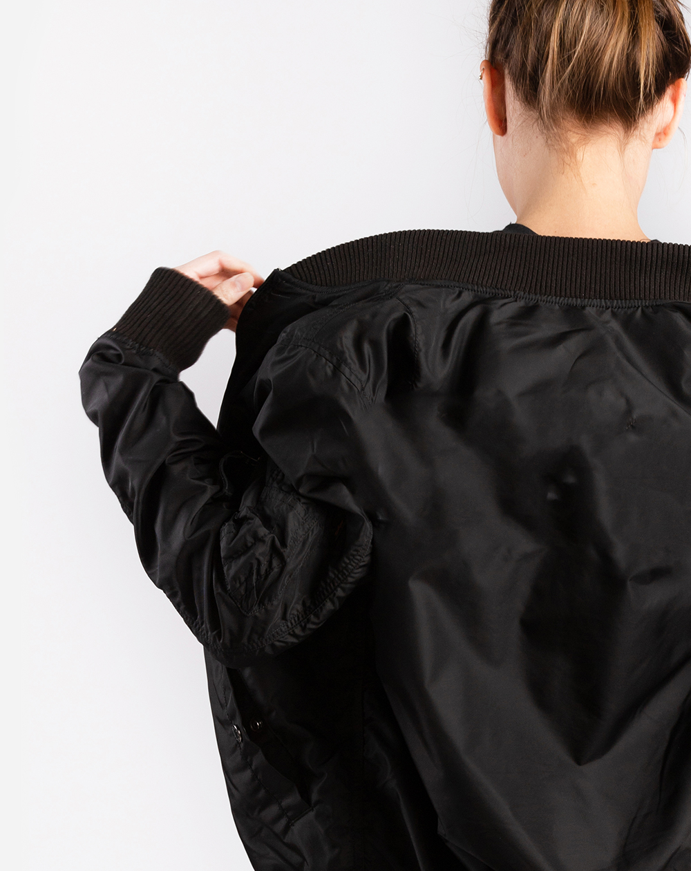 home-3-product-7-img-3 D